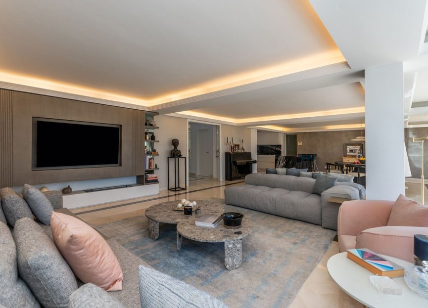 Resale - House - The Golden Mile