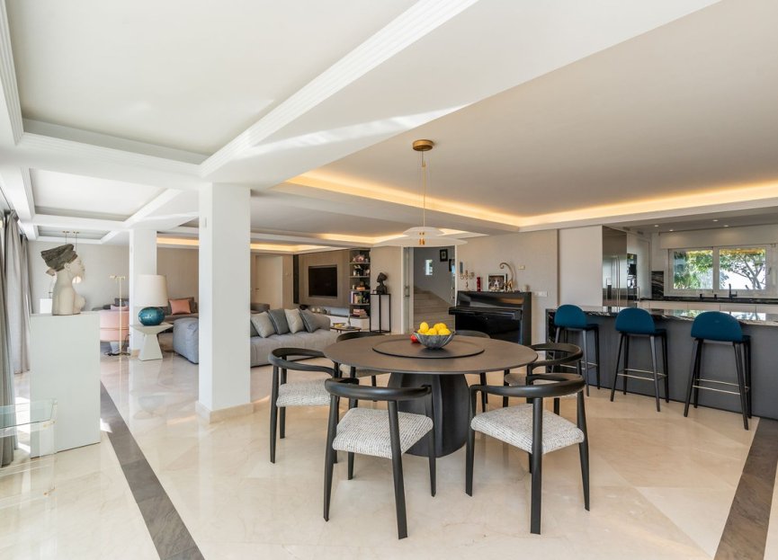 Resale - House - The Golden Mile