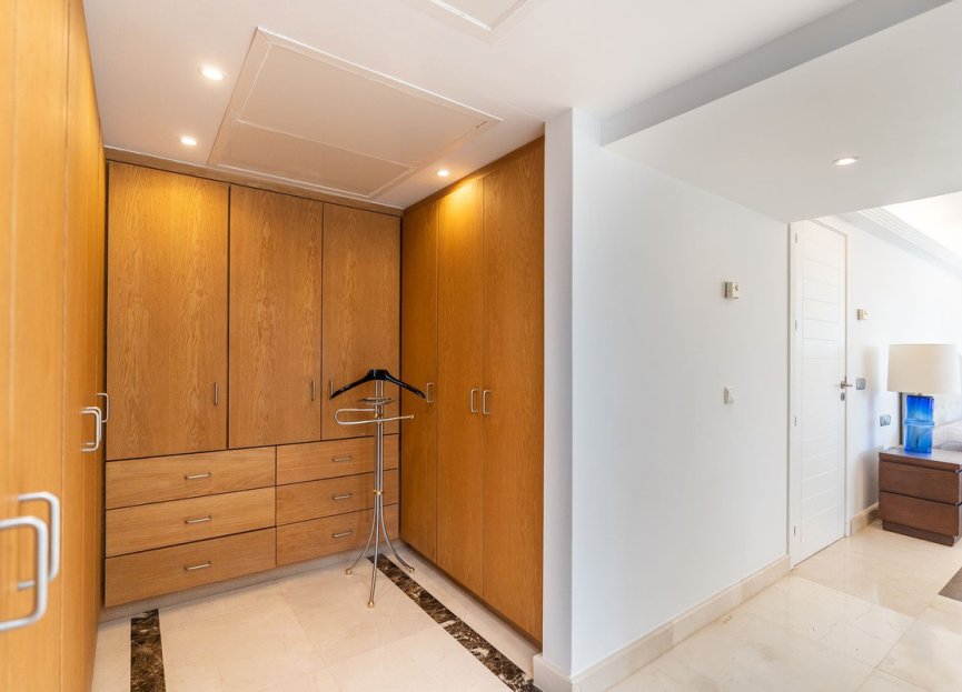 Resale - House - The Golden Mile