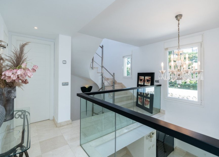 Resale - House - The Golden Mile