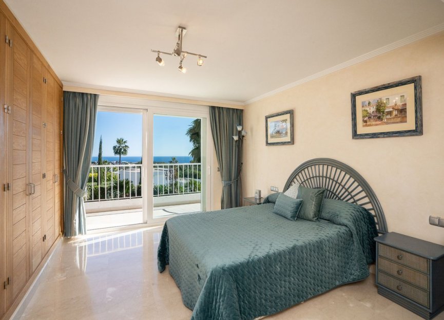 Resale - House - The Golden Mile