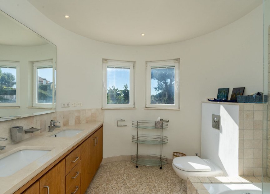 Resale - House - The Golden Mile