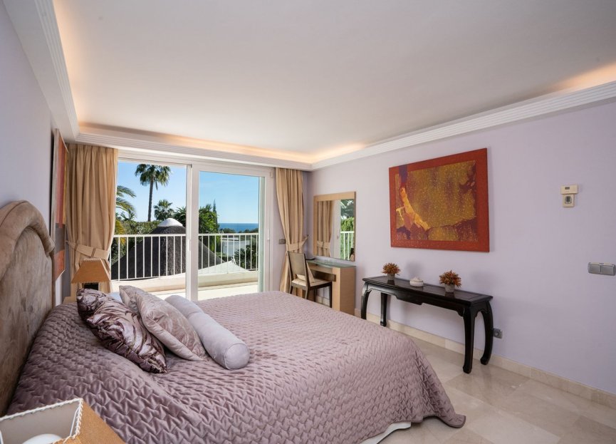 Resale - House - The Golden Mile