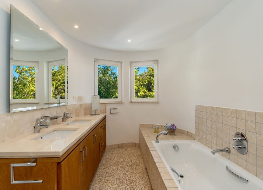 Resale - House - The Golden Mile