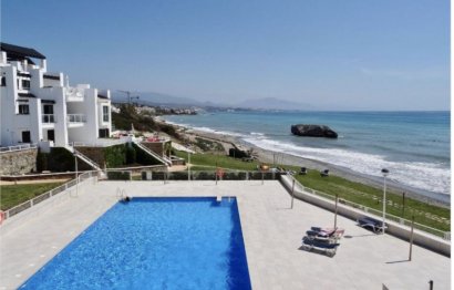 Resale - Apartment - Casares Playa - Casares