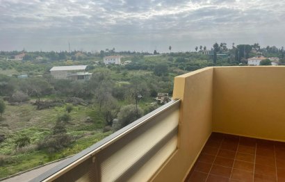 Resale - Apartment / flat - Estepona