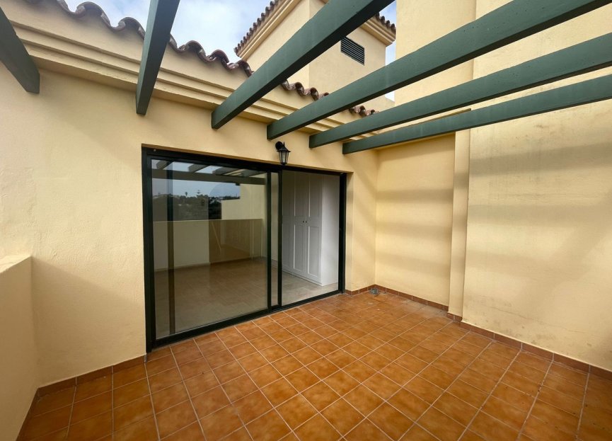 Resale - Apartment / flat - Estepona
