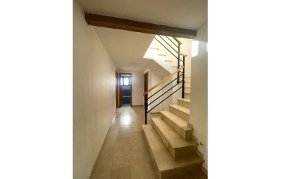 Resale - Apartment / flat - Estepona