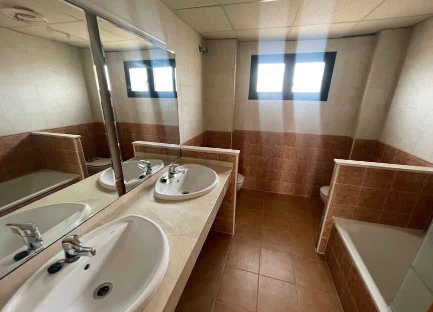 Resale - Apartment / flat - Estepona