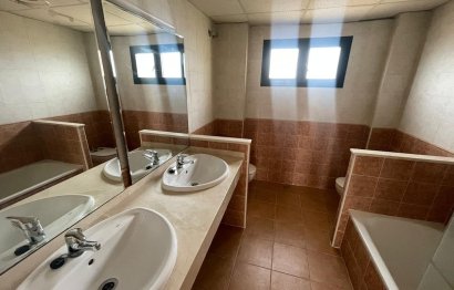 Resale - Apartment / flat - Estepona