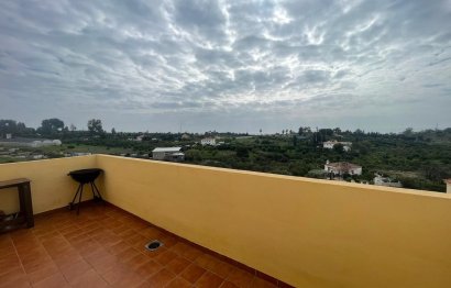 Resale - Apartment / flat - Estepona