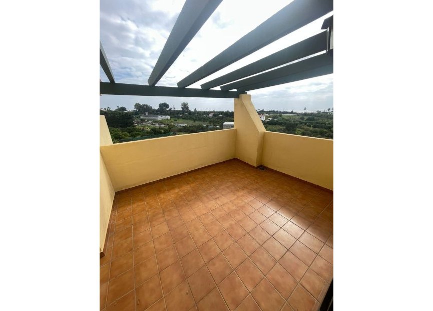 Resale - Apartment / flat - Estepona