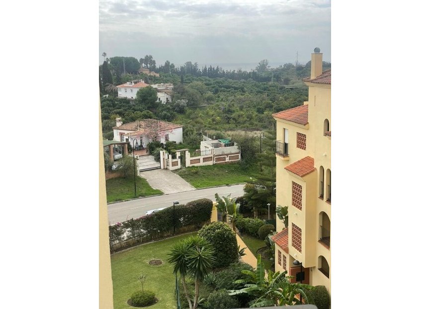 Resale - Apartment / flat - Estepona