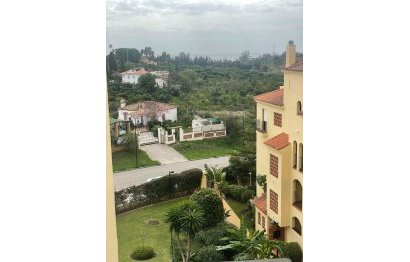 Resale - Apartment / flat - Estepona