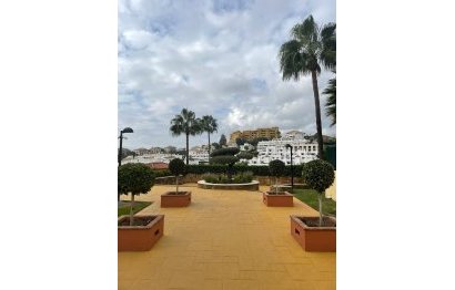 Resale - Apartment / flat - Estepona