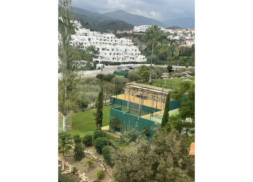 Resale - Apartment / flat - Estepona