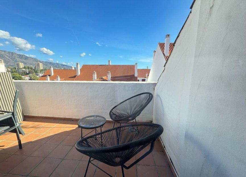 Resale - Apartment - Nueva Andalucía - Nueva Andalucia