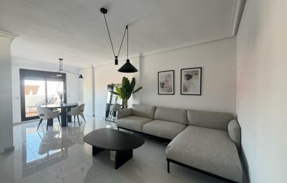 Resale - Apartment - Nueva Andalucía - Nueva Andalucia