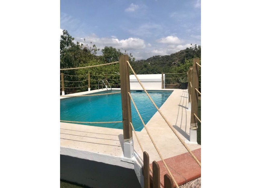 Reventa - Casa - Estepona