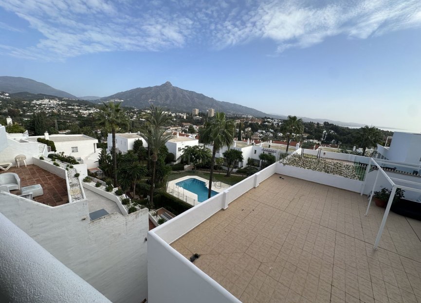 Resale - Apartment / flat - Nueva Andalucía - Nueva Andalucia