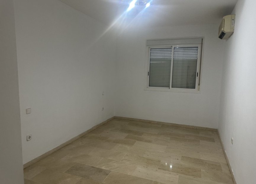 Resale - Apartment / flat - Nueva Andalucía - Nueva Andalucia
