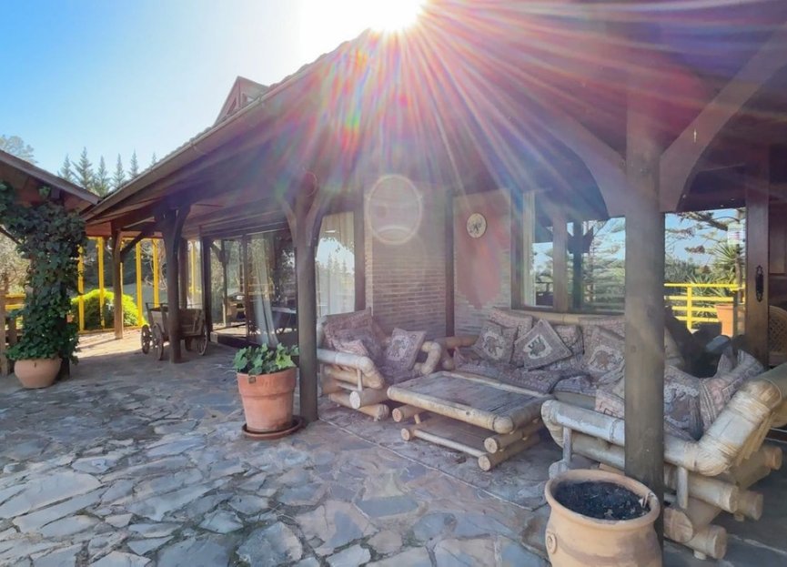 Reventa - Casa - Monda