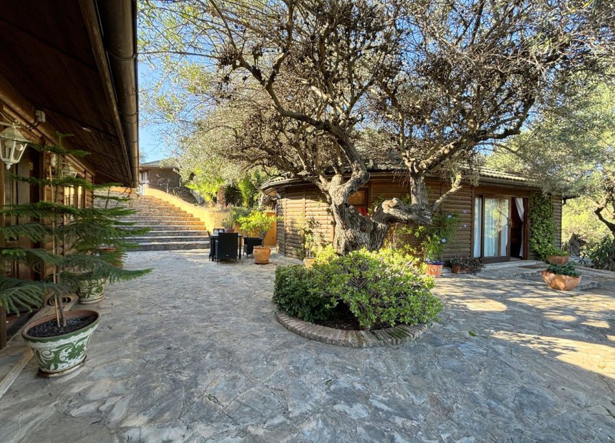 Reventa - Casa - Monda