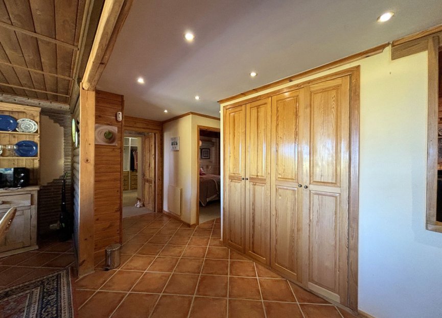 Reventa - Casa - Monda