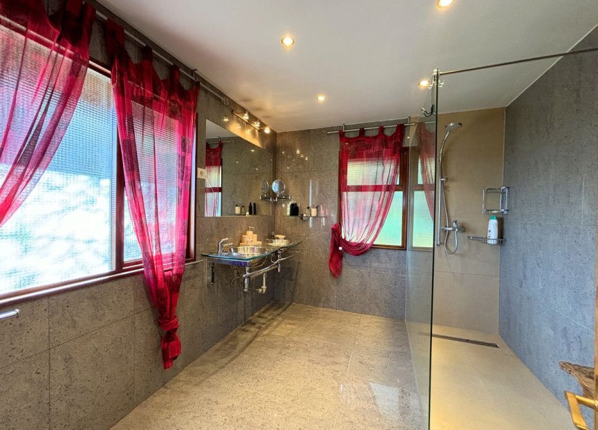 Reventa - Casa - Monda