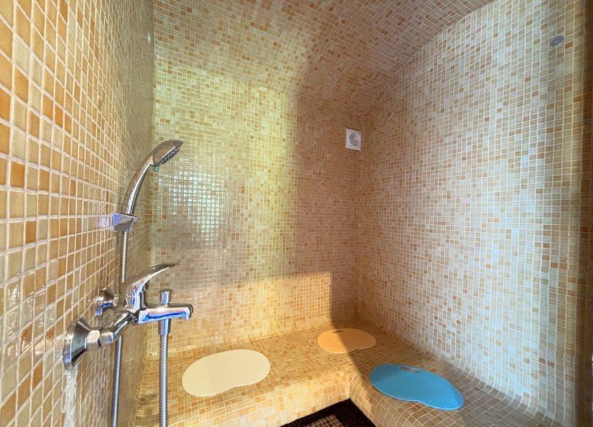 Reventa - Casa - Monda