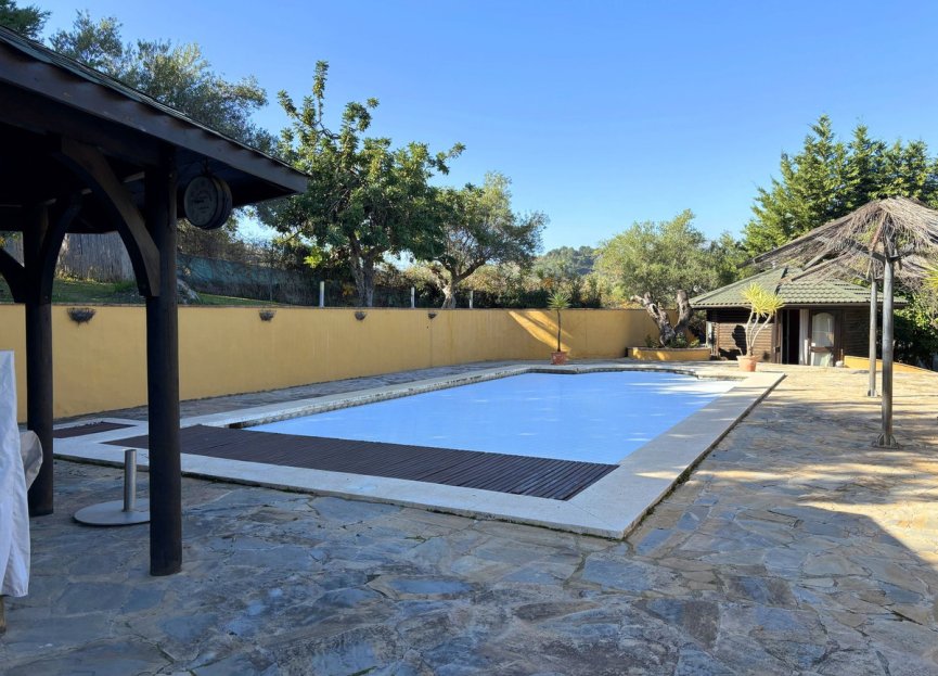 Reventa - Casa - Monda