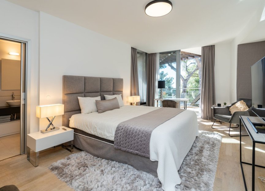 Resale - House - Sierra Blanca