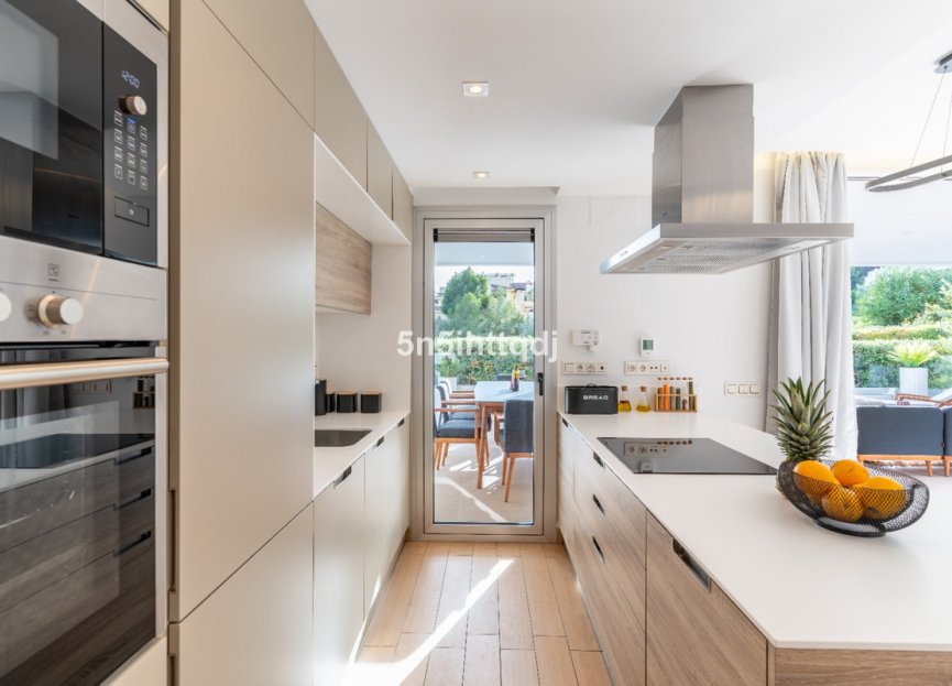 Resale - Apartment / flat - Benahavís