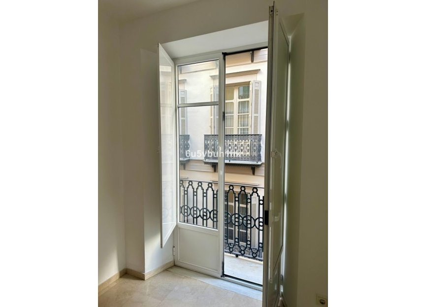 Resale - Apartment / flat - Málaga