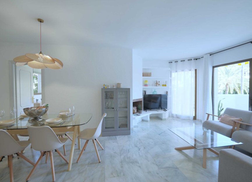 Resale - Apartment - Middle Floor Apartment - Marbella - Elviria