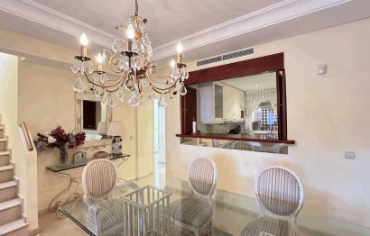 Resale - Apartment - Penthouse - Estepona - Estepona Centro