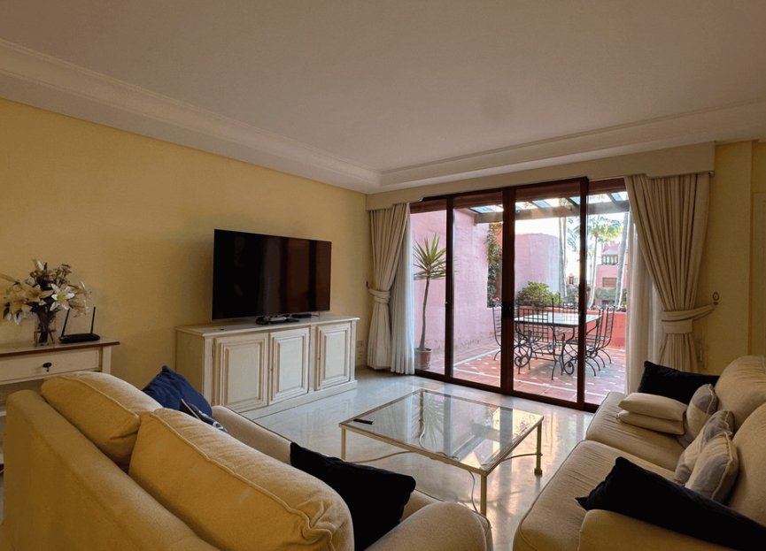 Resale - Apartment - Penthouse - Estepona - Estepona Centro