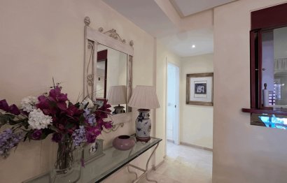 Resale - Apartment - Penthouse - Estepona - Estepona Centro