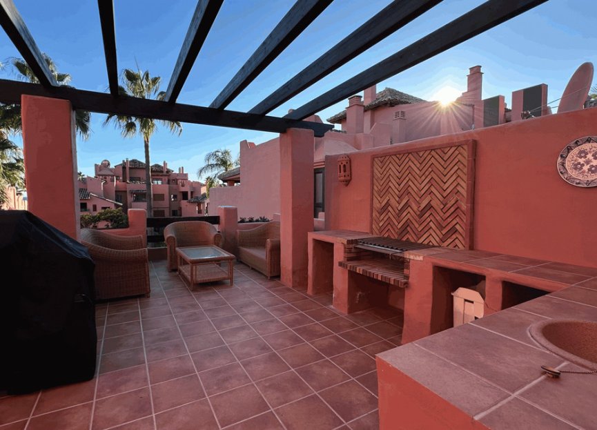 Resale - Apartment - Penthouse - Estepona - Estepona Centro