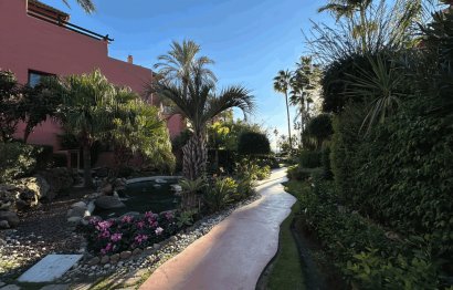 Resale - Apartment - Penthouse - Estepona - Estepona Centro