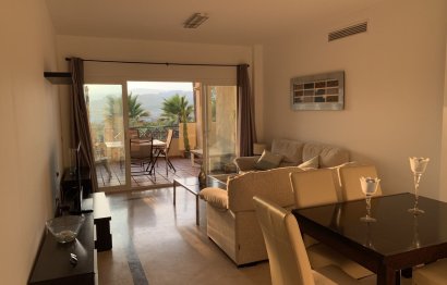 Resale - Apartment - Middle Floor Apartment - Estepona - Bel Air