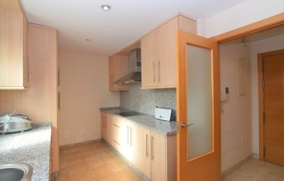 Resale - Apartment - Middle Floor Apartment - Estepona - Bel Air