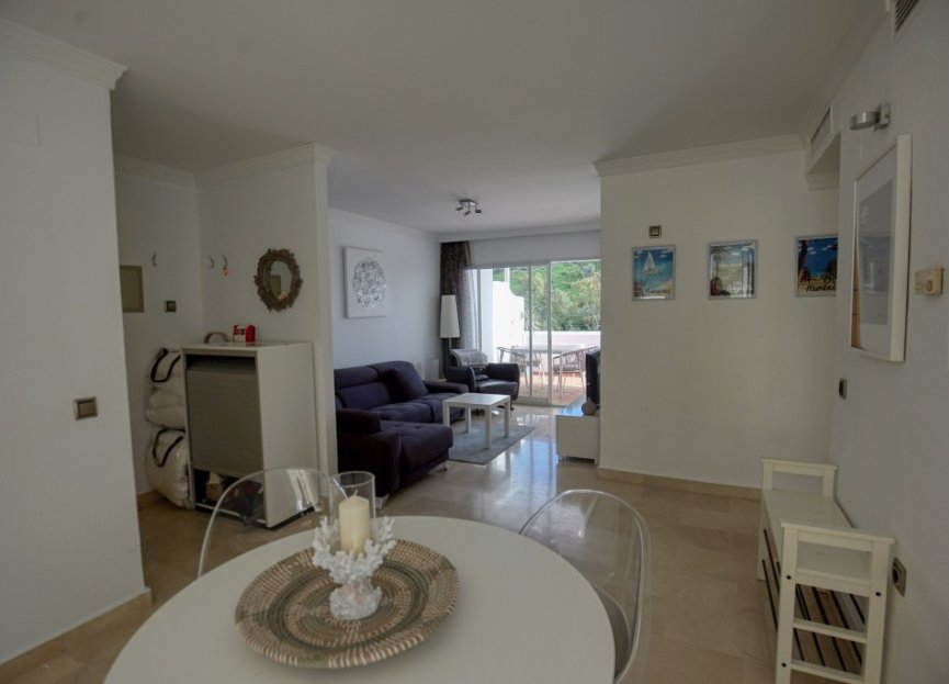 Resale - Apartment - Middle Floor Apartment - Benahavís - La Quinta