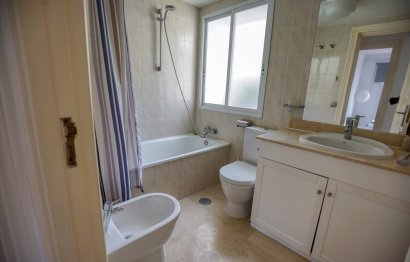 Resale - Apartment - Middle Floor Apartment - Benahavís - La Quinta