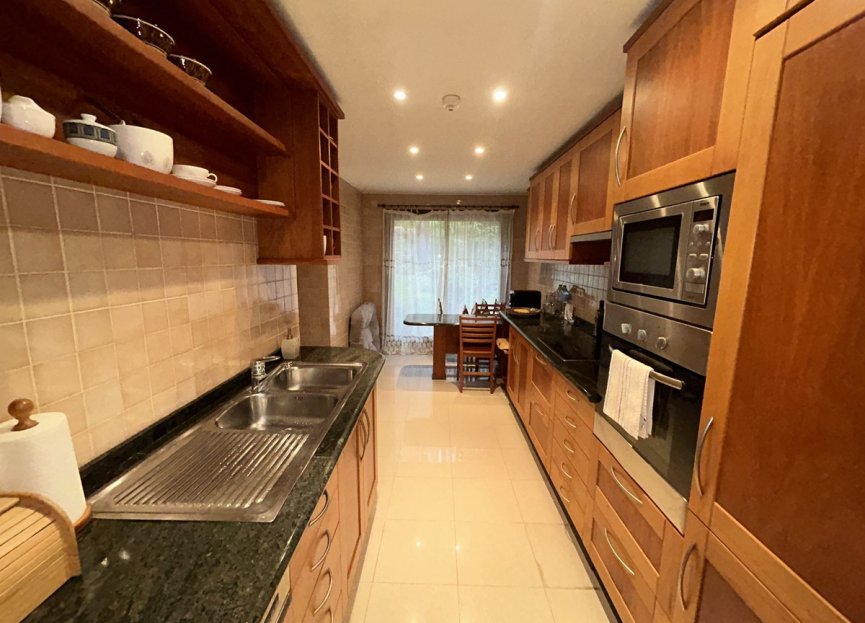 Resale - Apartment - Ground Floor Apartment - Marbella - Puerto Banús