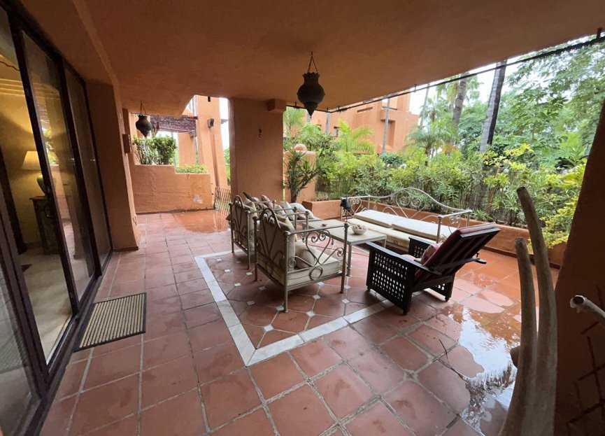 Resale - Apartment - Ground Floor Apartment - Marbella - Puerto Banús