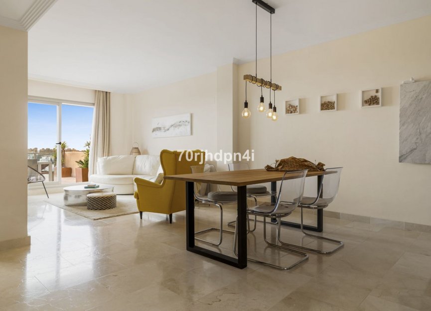 Resale - Apartment - Penthouse - Estepona - Estepona Centro