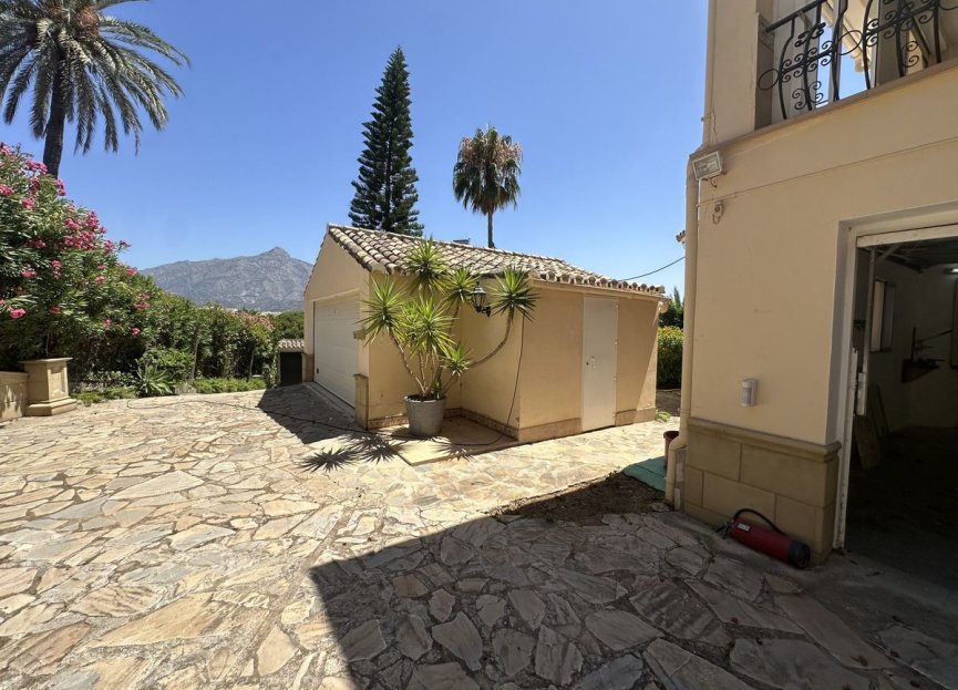 Reventa - House - Detached Villa - Marbella - Nueva Andalucia