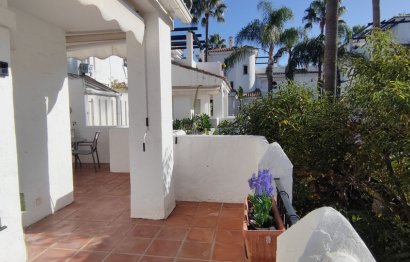 Resale - Apartment - Middle Floor Apartment - Marbella - Nueva Andalucia