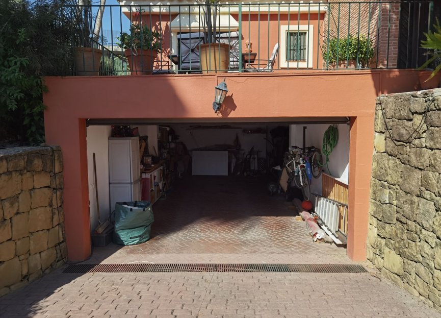 Resale - House - Detached Villa - Marbella - Nueva Andalucia